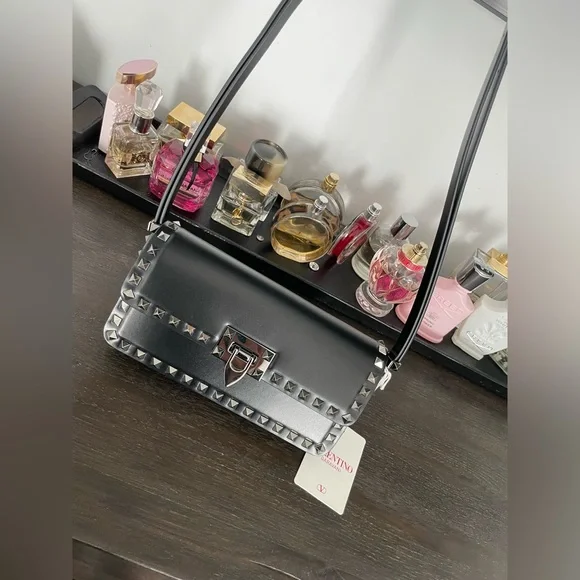 Valentino ROCKSTUD23 E/W SMOOTH CALFSKIN SHOULDER BAG - Picture 2 of 9